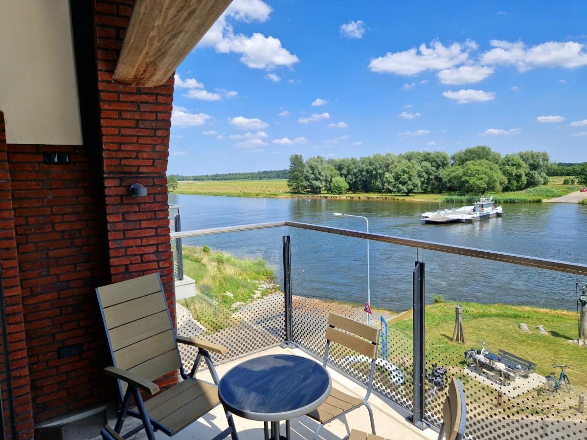 Het Maashotel Broekhuizen  Екстериор снимка