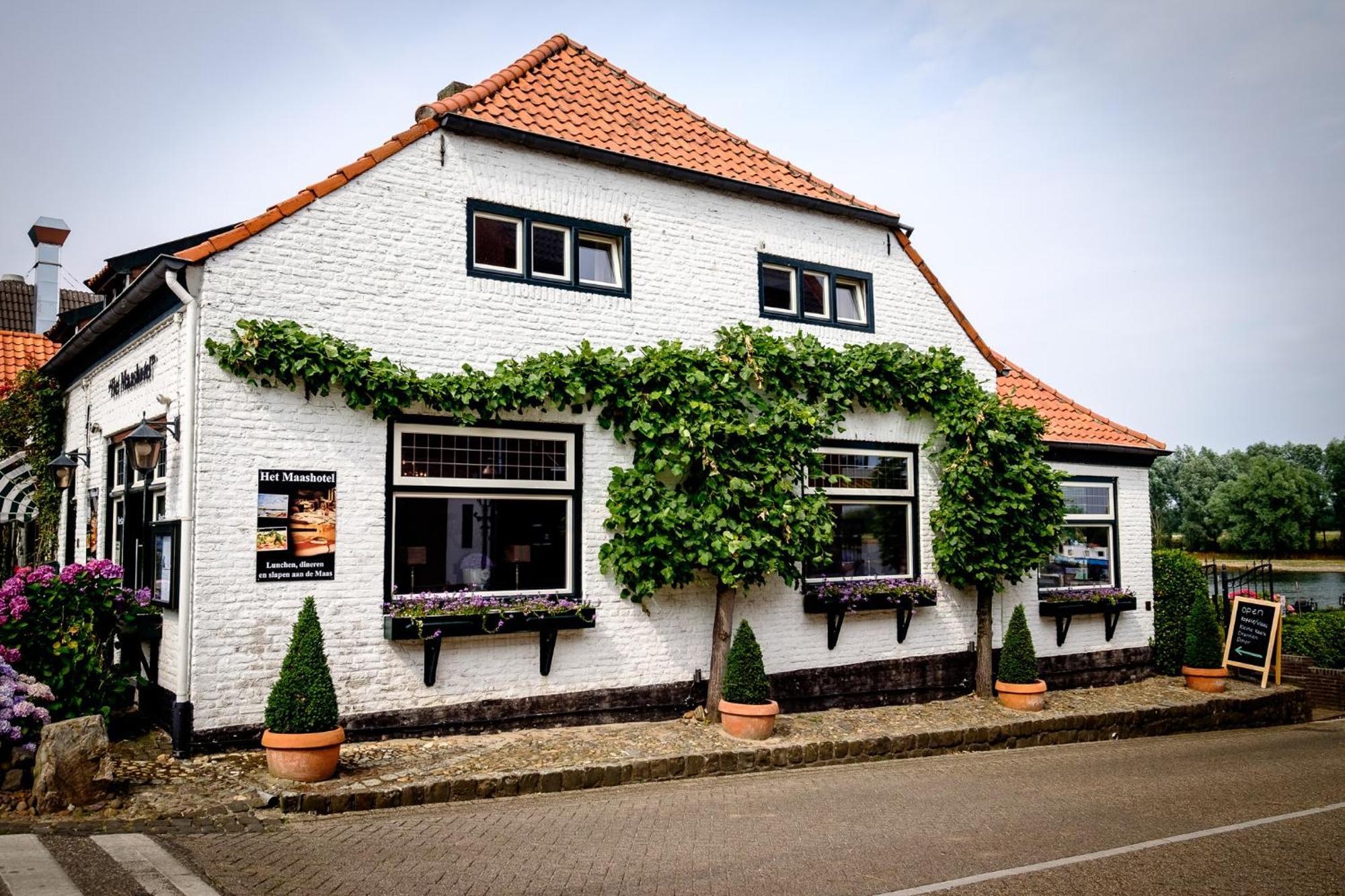 Het Maashotel Broekhuizen  Екстериор снимка